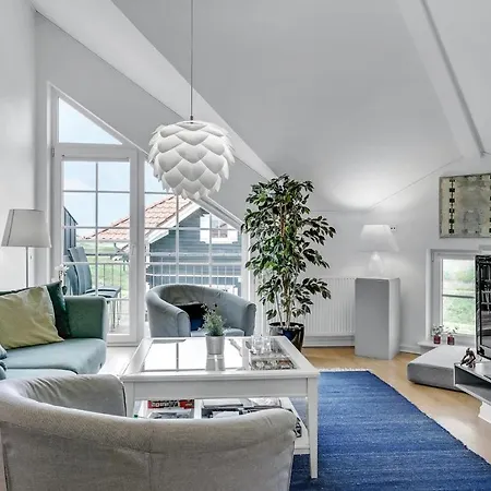 Awesome In With House Sea View